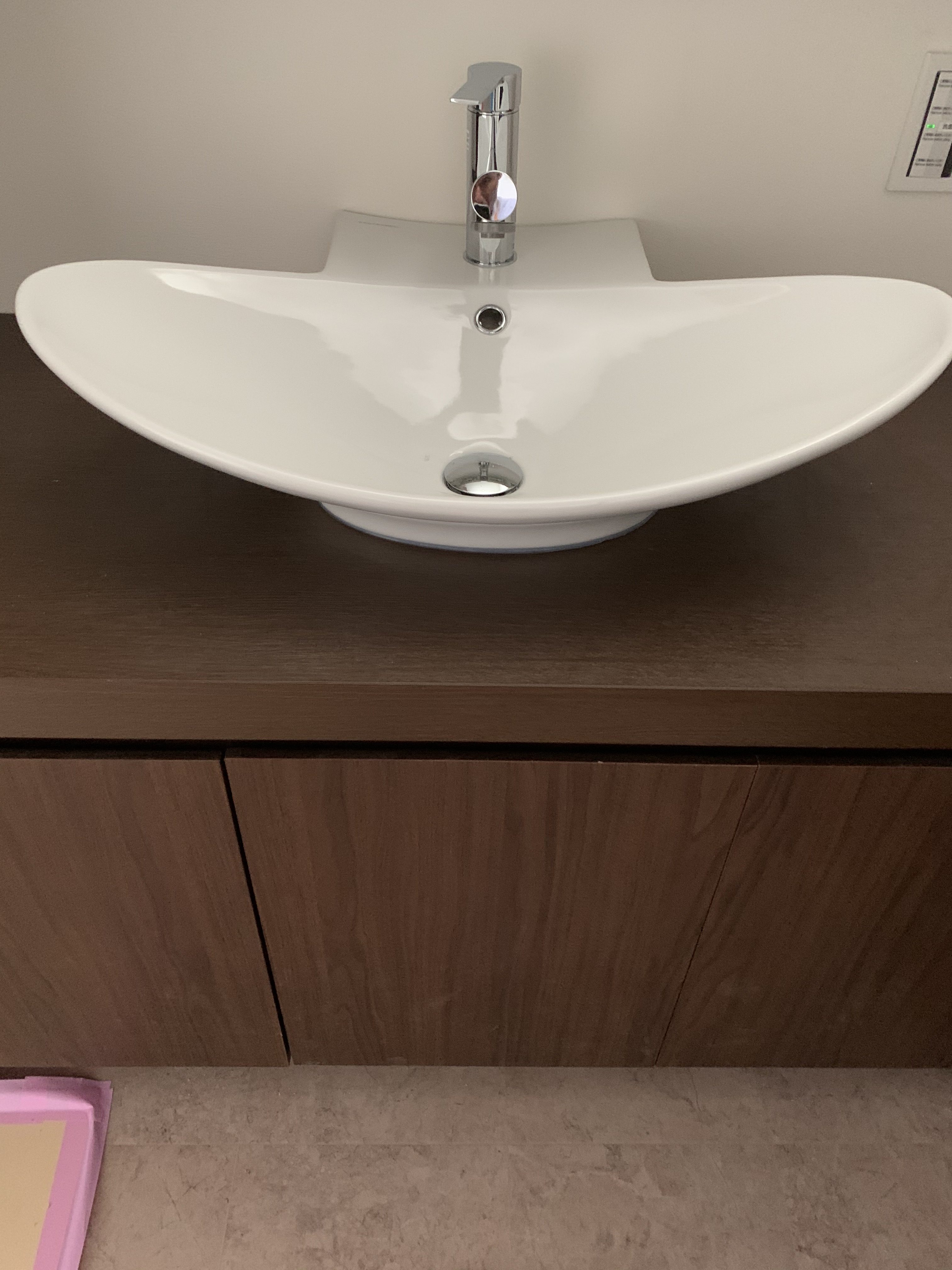 愛知県名古屋市にて、トイレの洗面ボウルを取付致しました。（サンワカンパニー「ゼフェロ５０R」）