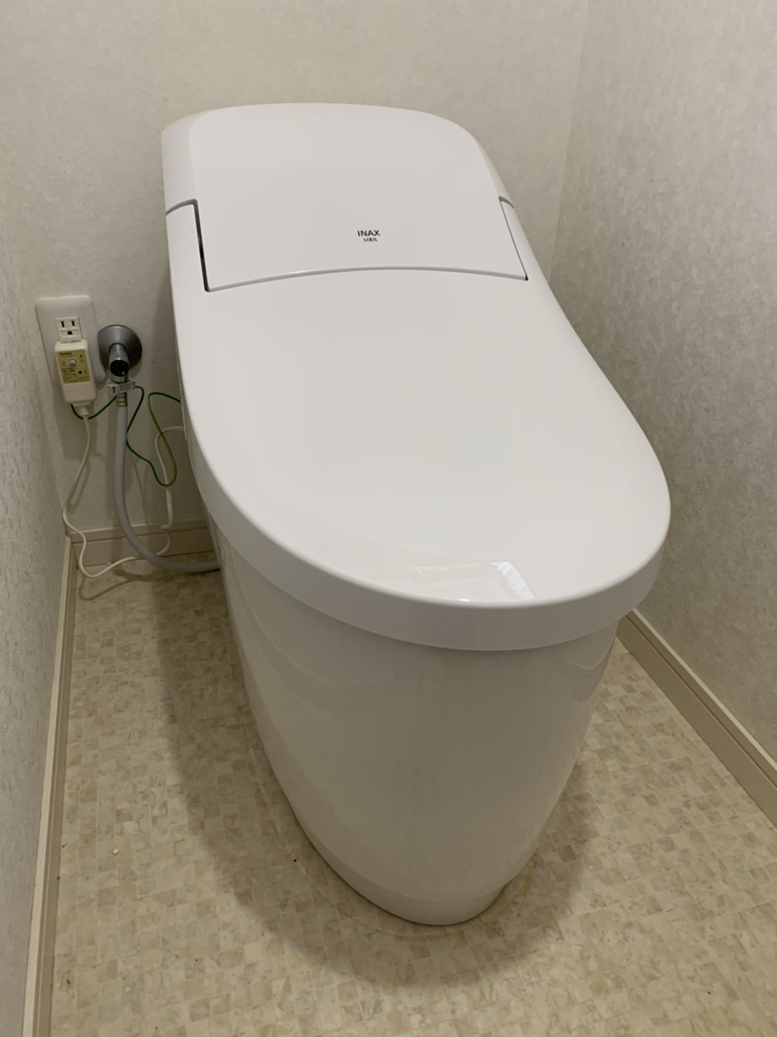 愛知県豊明市にて、トイレ改修工事（LIXIL プレアスLS）を行いました。