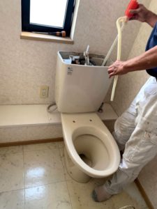 愛知県知多郡東浦町にて、トイレ改修工事を行いました。LIXILアメージュZ便器＋シャワー便座【窓香房】