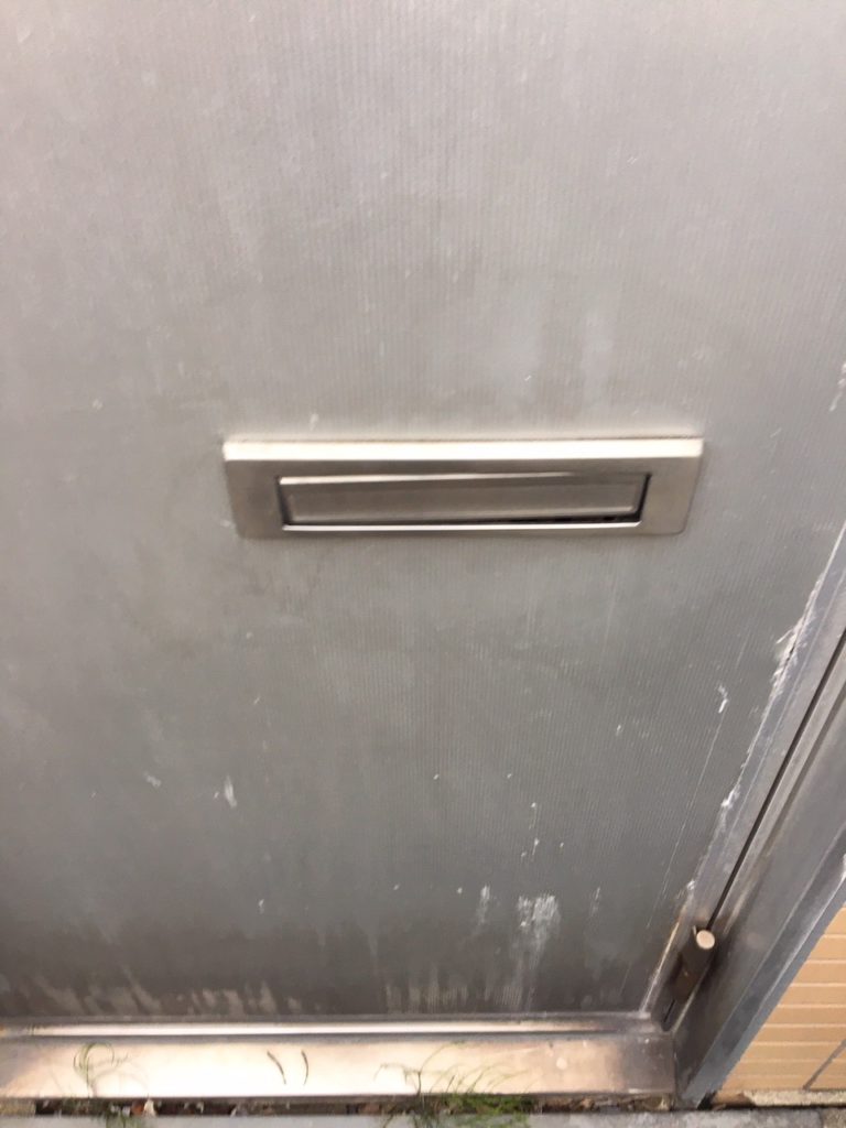 愛知県大府市のビルにて、ドア取替工事を行いました。【窓香房】