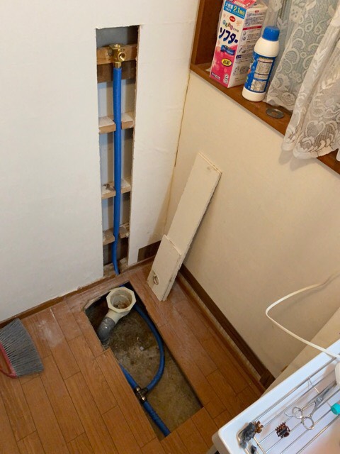 愛知県名古屋市中川区の戸建住宅にて、水道管水漏れ工事を行いました。【窓香房】