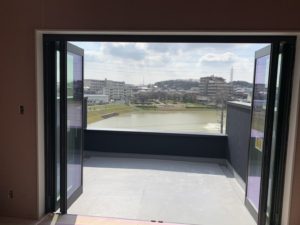 愛知県豊明市にて、前開口サッシLIXILのオープンウィンを取付致しました。