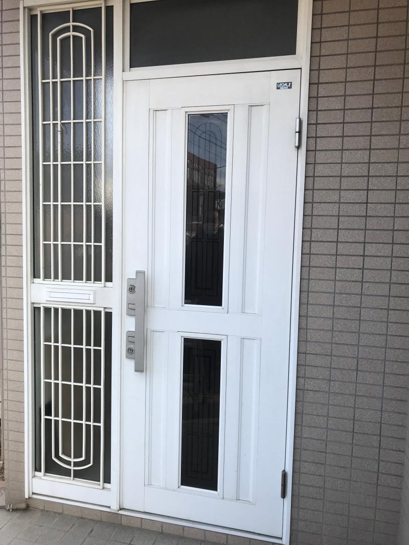 愛知県の戸建住宅にて、玄関ドア取替工事を行いました。（LIXILリシェント断熱仕様ｋ4）