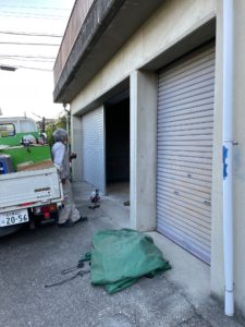 愛知県豊明市にて、ガレージシャッター取替工事を行いました。（ガレージシャッター手動＋電動）【窓香房】