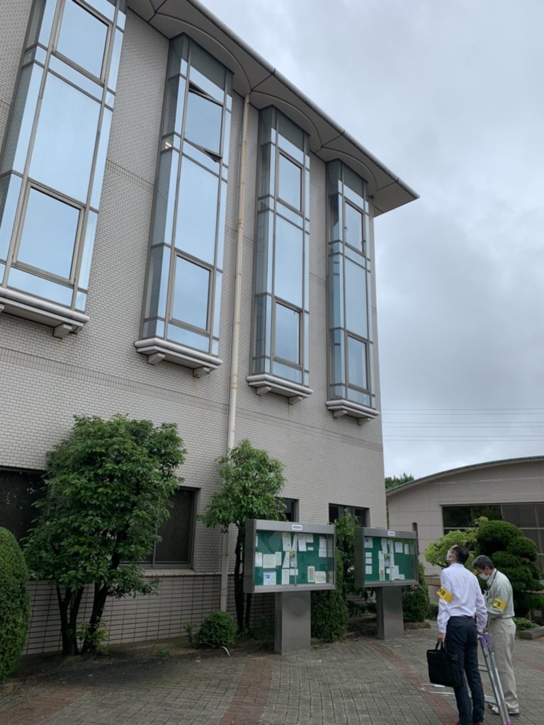 愛知県豊明市の学校にて、サッシメンテナンス工事のための現場調査を行いました。（日軽サッシ）【窓香房】