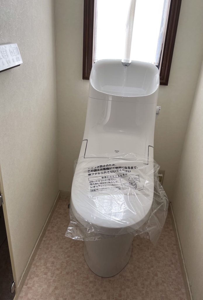 愛知県刈谷市にて、トイレ取替工事を行いました。（LIXILアメージュZ）【窓香房】