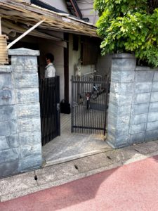 愛知県名古屋市西区の戸建住宅にて、門扉、エクステリア工事を行いました。（LIXIL門扉）【窓香房】