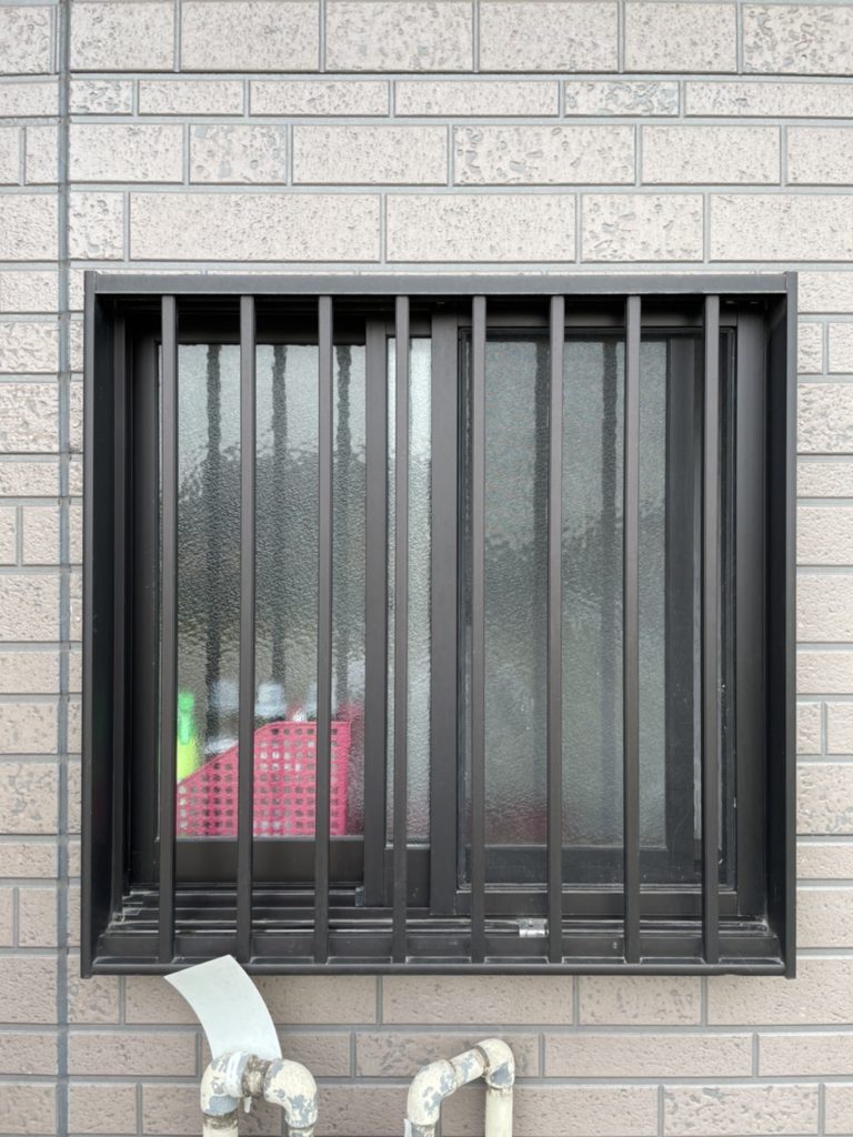 愛知県大府市の戸建住宅にて、窓のリフォーム ウィンバイザー取付工事を行いました。（YKK ウィンバイザー）【窓香房】