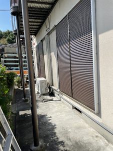 愛知県大府市あります戸建住宅にて、雨戸取替工事を行いました。（LIXIL　雨戸）【窓香房】