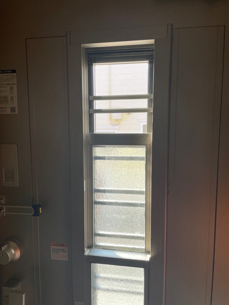 愛知県名古屋市の戸建住宅にて、玄関ドア取替工事を行いました。（LIXIL リシェント）【窓香房】