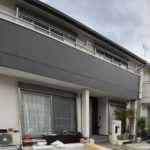 愛知県津島市の戸建住宅にて、カーポート設置工事を行いました。（LIXILカーポート）【窓香房】