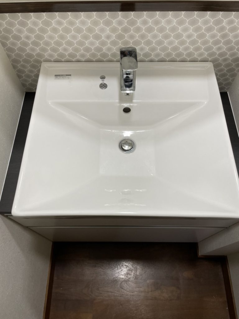 愛知県大府市の住宅にて、洗面所リフォームを行いました。（JANIS、LIXIL、カワジュン）【窓香房】