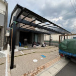 愛知県高浜市にて、エクステリア工事としてを３台用カーポート新設工事行いました。（三協アルミ　スカイリード）【窓香房】