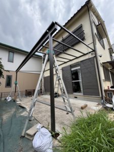 愛知県大府市にて、エクステリア工事としてテラス屋根工事を行いました。（LIXIL テラスVSテラスタイプ　）【窓香房】