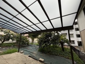 愛知県大府市にて、エクステリア工事としてテラス屋根工事を行いました。（LIXIL テラスVSテラスタイプ　）【窓香房】