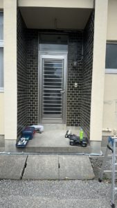 愛知県蒲郡市にて、勝手口ドア交換工事を行いました。（リシェント勝手口ドア）【窓香房】