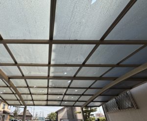 愛知県東海市にて、雹の影響で穴があいたカーポート修理工事のご連絡をいただきました！早急に対応いたします！【窓香房】