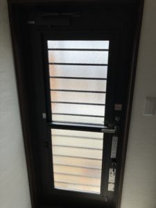 愛知県大府市にて、勝手口ドアリニューアル工事を行いました。（リシェント勝手口ドア）【窓香房】