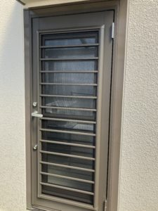 愛知県大府市にて、勝手口ドアリニューアル工事を行いました。（リシェント勝手口ドア）【窓香房】