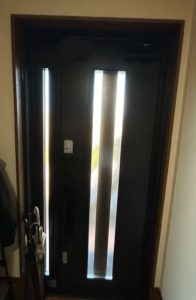 愛知県大府市にて、玄関ドア取替工事を行いました。（リシェント玄関ドアG15型　親子ドア）【窓香房】